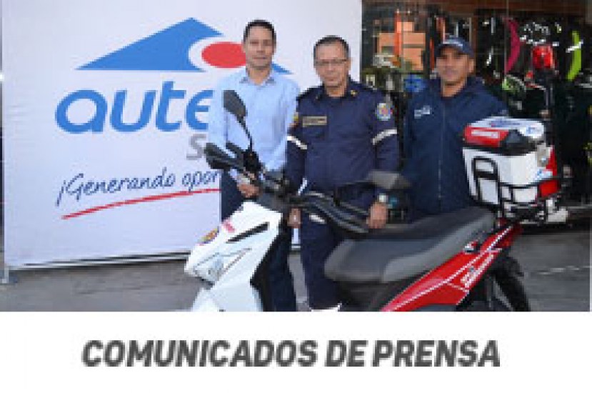 Auteco dota a cuerpo de bomberos de Copacabana con moto de emergencia