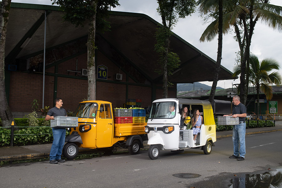 Motocarro carga y pasajeros pick up