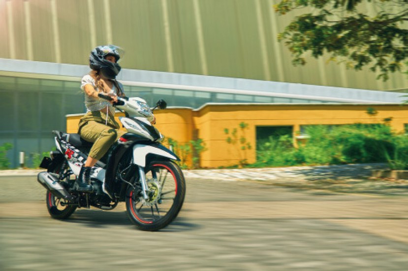 ¿Cuánto combustible gasta una moto de bajo cilindraje?