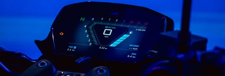 Cómo ahorrar combustible con la TVS Raider 125 FI y su modo Eco